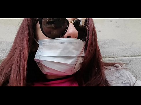 ❤️ Η Νικολέτα εκδικείται τον γείτονά της και κατουράει στο γκαράζ του (Ειδικό Covid19 Ιταλική καραντίνα) Πόρνο ❤